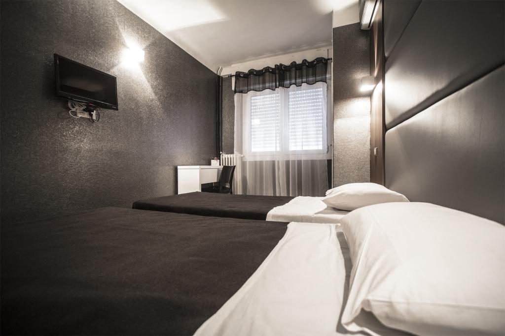 Hotel Schtak คานส์ ภายนอก รูปภาพ