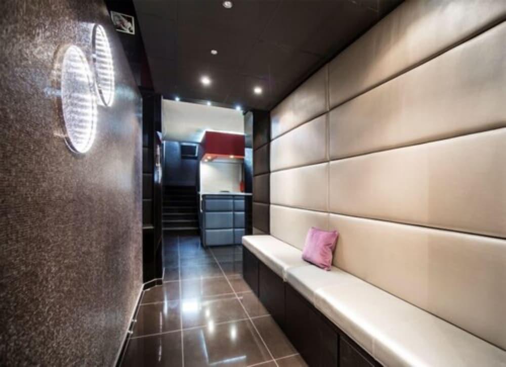 Hotel Schtak คานส์ ภายนอก รูปภาพ
